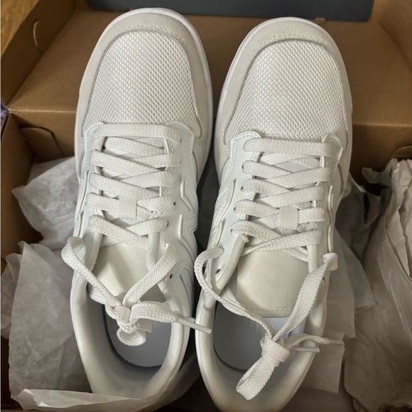 NIB white/grey reflective 480 new balances size 6.5 ! - Picture 4 of 7